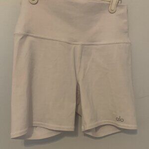 ALO High Waist Biker Short - White xs